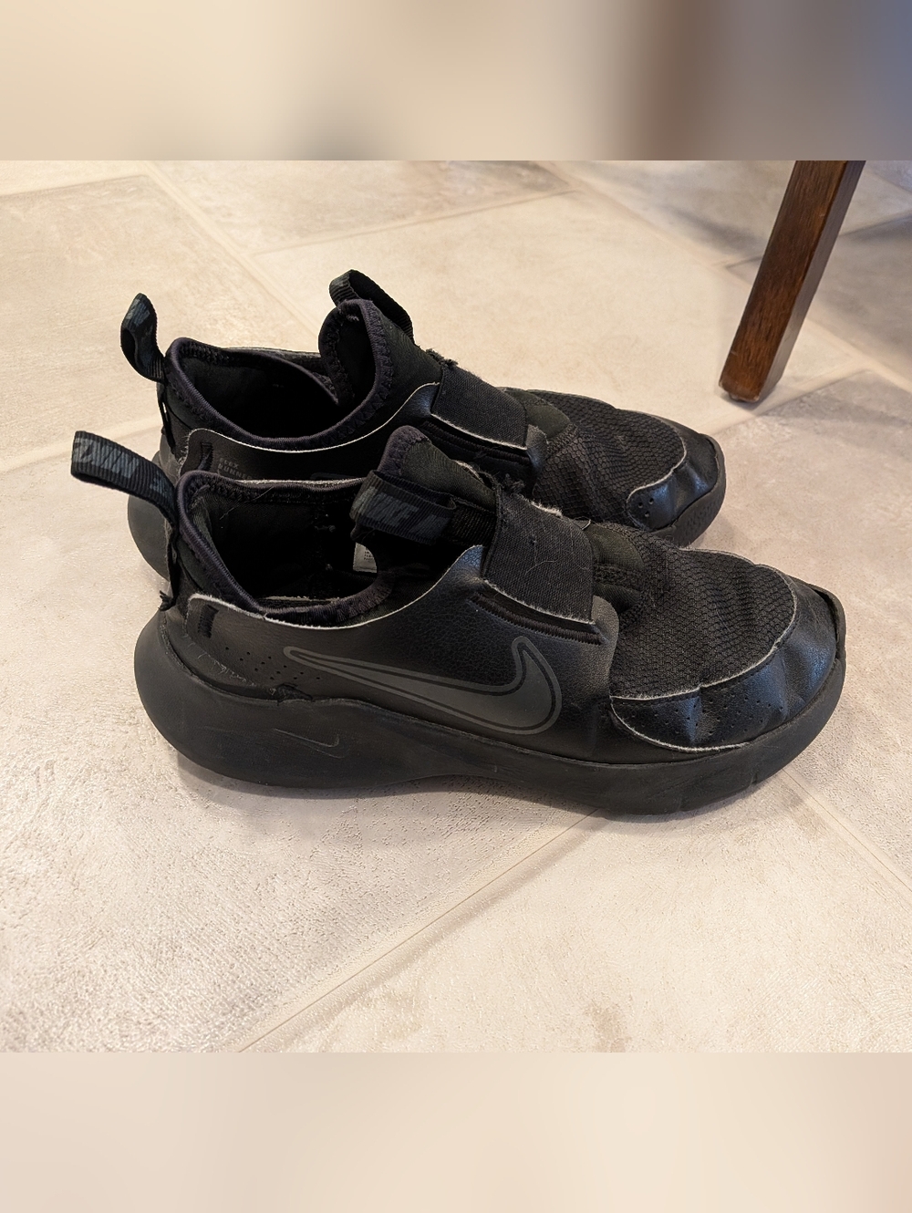 Boy's Nike Flex Runner 3 Running Shoes, size 6Y